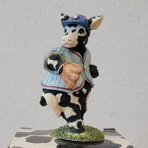 VTG Cowtown Bull Babe Ruth Figurine by Ganz Vintage 1992 Baseball Cow